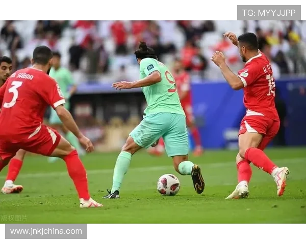 中国足球迎来历史性突破 亚洲杯小组赛出线创最佳成绩