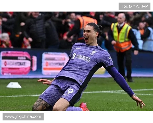 伯恩利安东尼展现惊人表现助力球队冲击英超中游位置