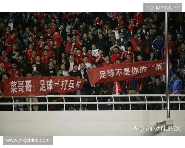 国足新星闪耀赛场助球队逆转强敌掀起全国球迷热烈讨论热潮