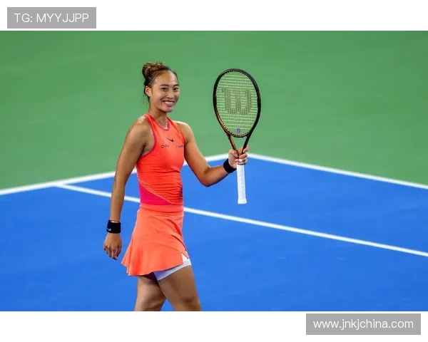 世界网球巡回赛2025赛季开幕 新星崛起与老将争冠激烈角逐