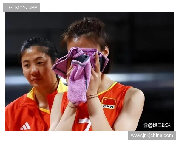 中国女排逆袭战胜强敌 全队展现顽强斗志 重燃东京奥运希望