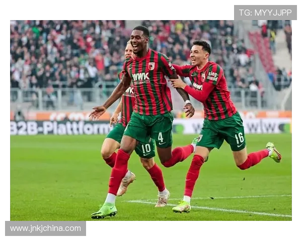 汉堡俱乐部最新动态：球队战术调整与新援加盟引发球迷热议