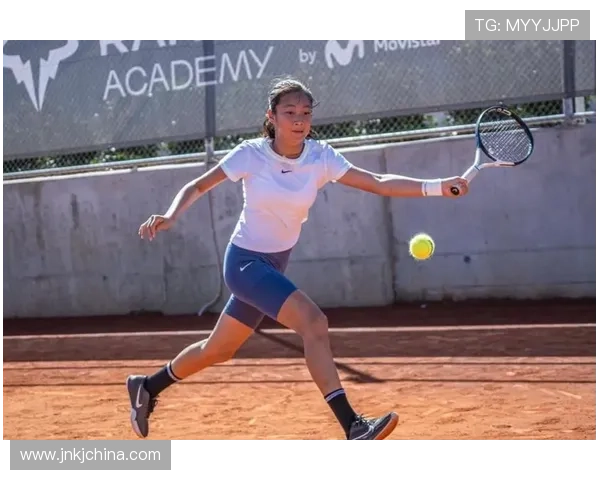 网球大师赛新星崛起 年轻选手惊艳全场挑战世界排名前十