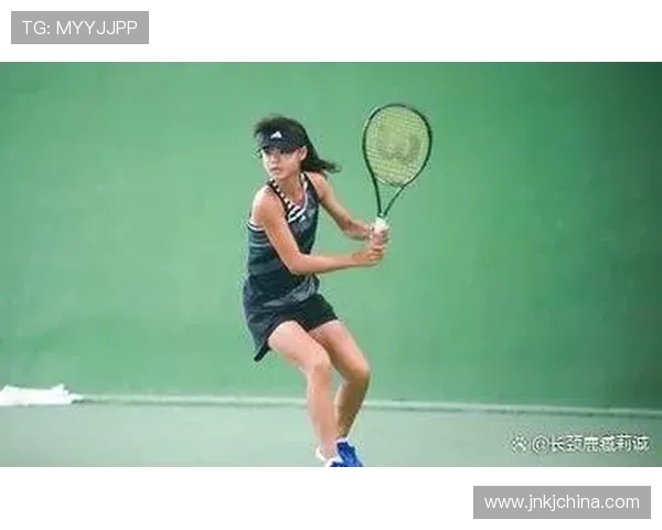 网球赛事最新动态：年轻选手崭露头角，世界排名激烈竞争升级