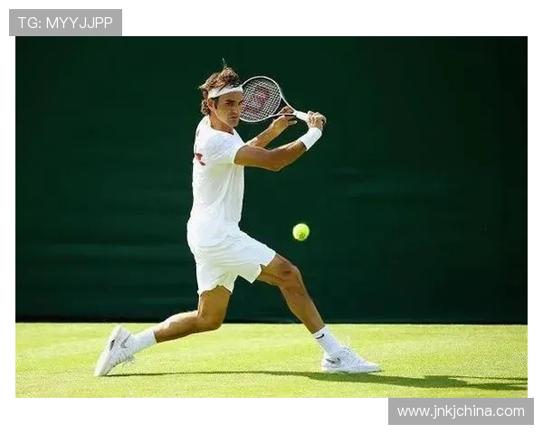 网球巨星费德勒宣布退役 结束辉煌职业生涯的传奇篇章