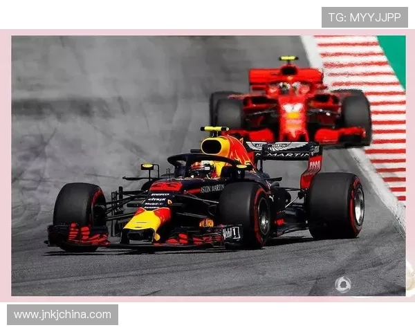 F1赛季最新动态：红牛车队迎来新挑战 车手争夺战愈发激烈