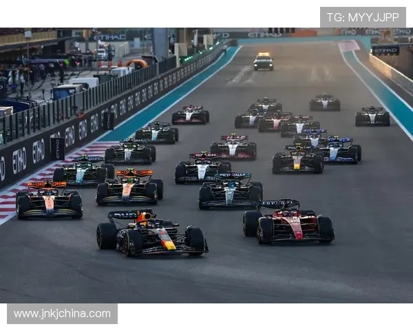 新赛季F1多队升级方案曝光竞争焦点再度引发车迷热议讨论热潮中