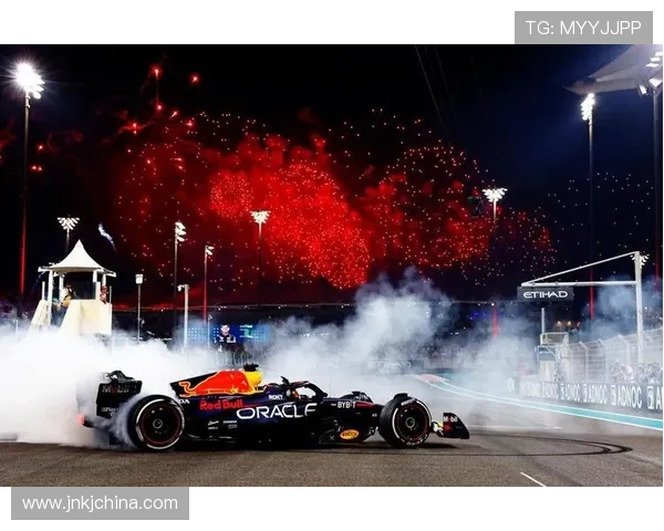 F1新赛季风云再起各大车队激烈角逐冠军悬念持续升温引爆全球车迷热情