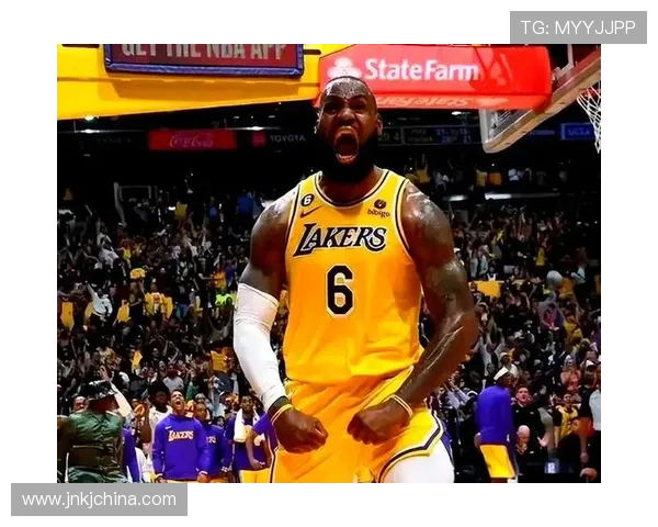 詹姆斯突破历史新高 湖人迎战勇士全力争胜争季后赛席位