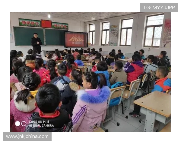 马略卡俱乐部历史沿革与战术风格分析及未来发展展望